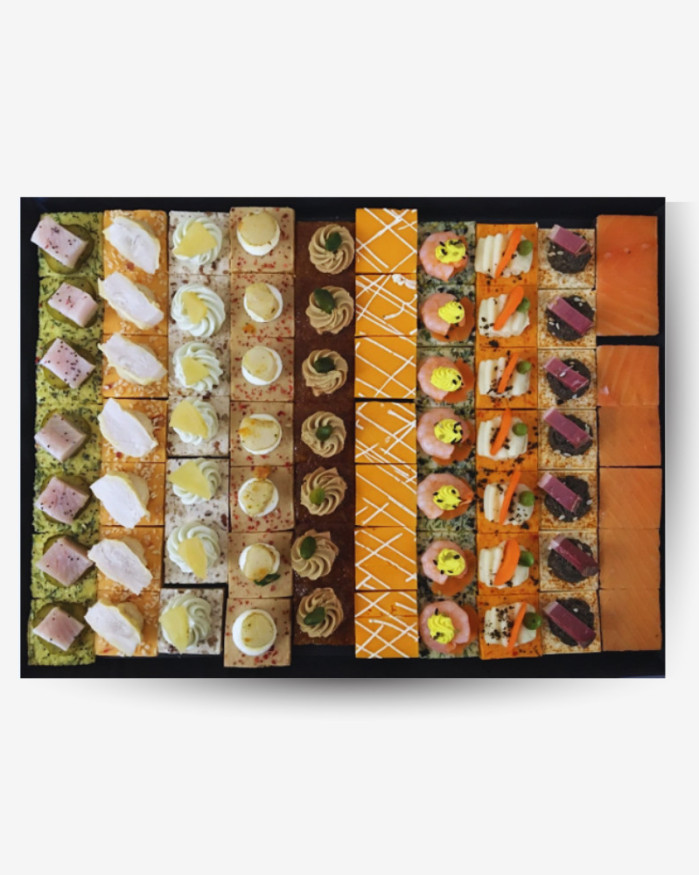 PLATEAU DE 70 CANAPES SALES - TRAY OF 70 SAVORY CANAPES