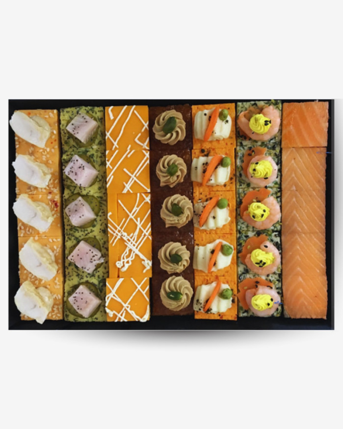 PLATEAU DE 35 CANAPES SALES - TRAY OF 35 SAVORY CANAPES
