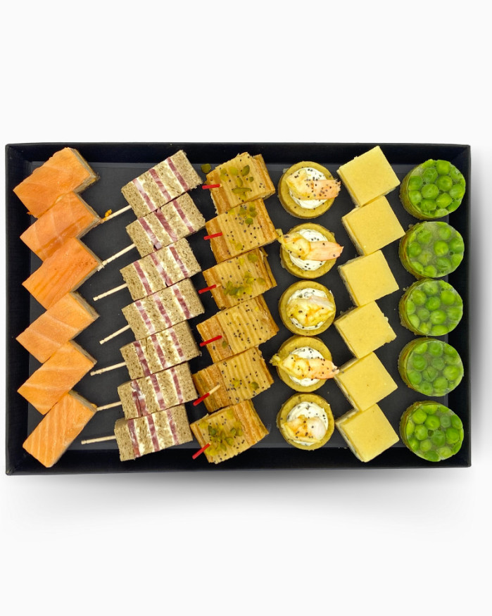 PLATEAU DE 36 PIECES ASSORTIES FROIDES - TRAY OF 36 COLD ASSORTED PIECES